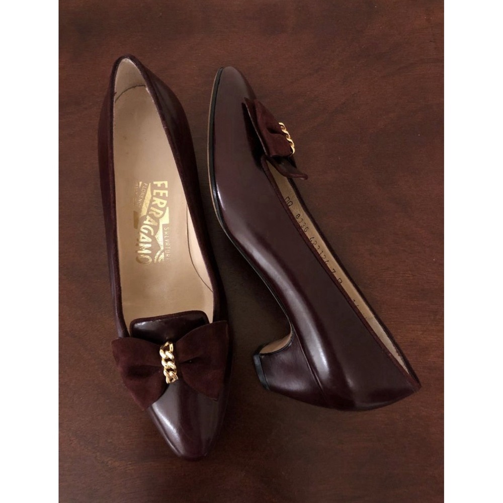 Salvatore Ferragamo Women's Pumps Soffio Bordeaux Bow W Chain 9AA Saks Exclusive